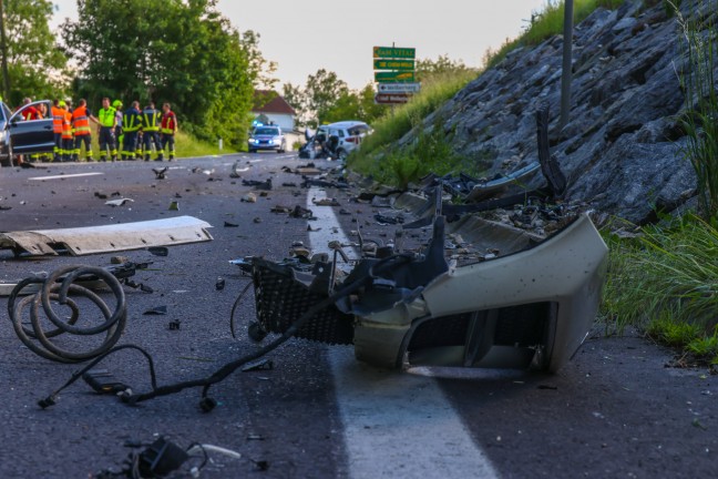 	Sieben teils Schwerverletzte bei folgenschwerem Crash auf Kremstalstraße bei Ansfelden