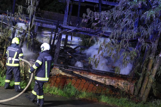 	Neun Feuerwehren bei Brand eines alten Stadels in Diersbach im Einsatz