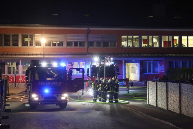 	Brand in einem Schulgebäude in St. Agatha erforderte größeren Einsatz von fünf Feuerwehren