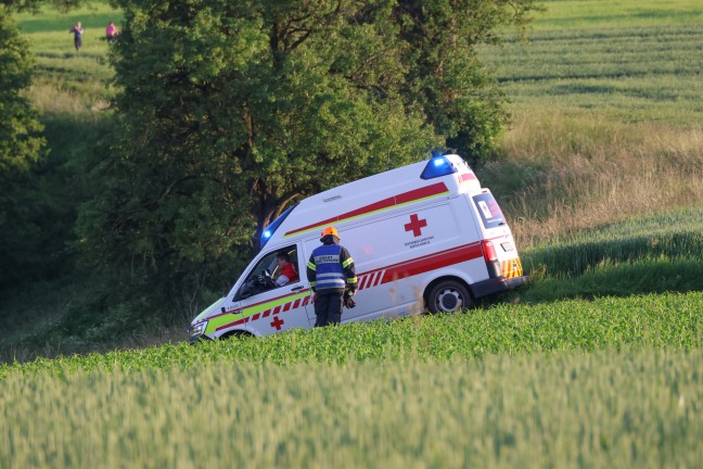 	Traktorabsturz in steilem Waldstück in Gaspoltshofen fordert einen Schwerverletzten