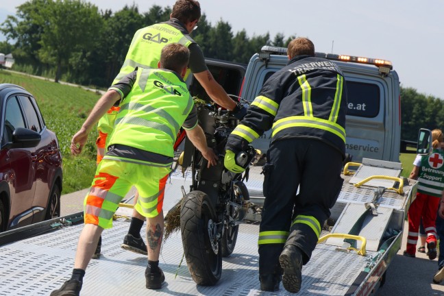 	Schwere Kollision zwischen Moped und PKW in Steinhaus fordert zwei Schwerverletzte