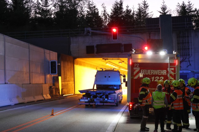 	Einsatz nach internem Notfall im Tunnel Ottsdorf auf Pyhrnautobahn in Micheldorf in Oberösterreich