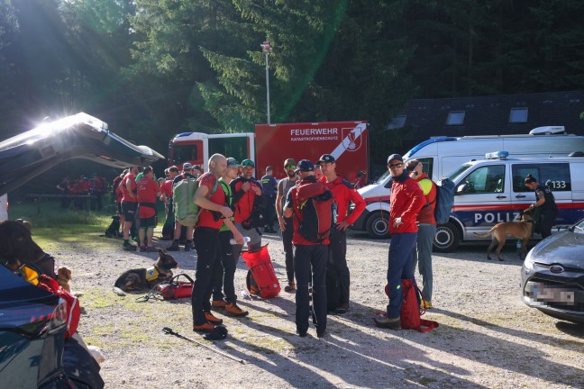 	Suchaktion nach vermisster Bergwanderin (64) in Grünau im Almtal mit Großaufgebot fortgesetzt