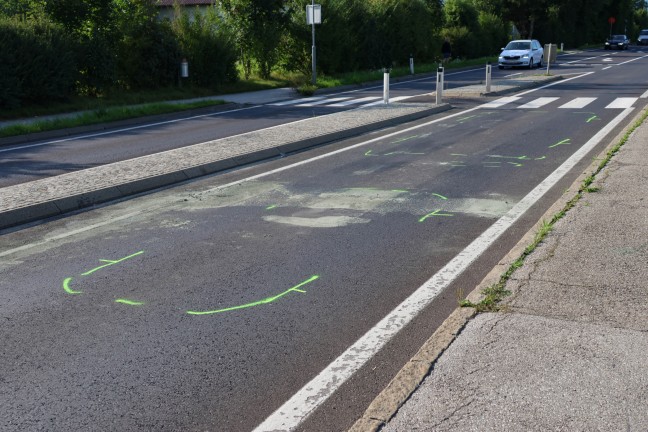 	Auffahrunfall auf Gmundener Straße in Laakirchen fordert eine verletzte Person