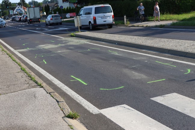 	Auffahrunfall auf Gmundener Straße in Laakirchen fordert eine verletzte Person