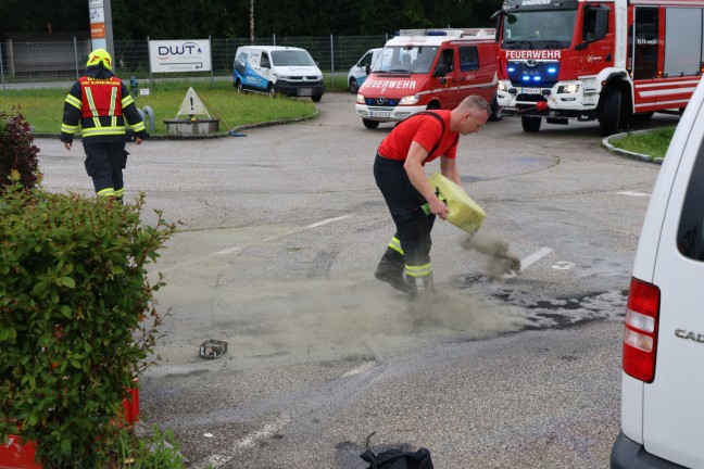 	Ölaustritt nach Verkehrsunfall mit einem Kleintransporter auf Wiener Straße bei Gunskirchen