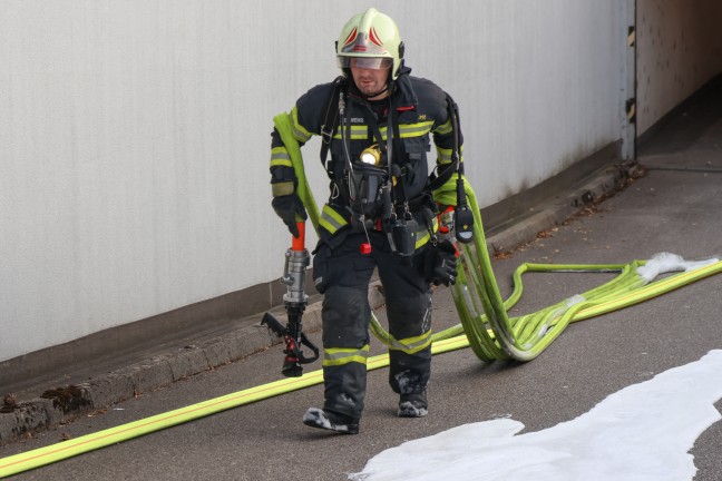 	Beginnender PKW-Brand in einer Tiefgarage in Wels-Neustadt rechtzeitig entdeckt und gelöscht