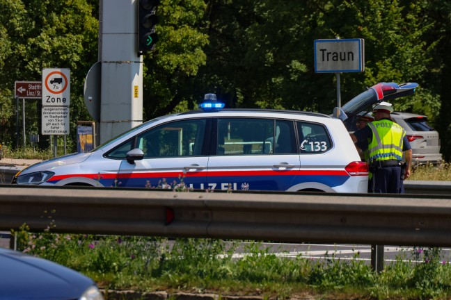 	Schwerer Kreuzungscrash zwischen zwei PKW auf Wiener Straße bei Traun