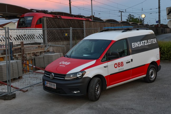 	Einsatz nach Brand an einer Regionalzuggarnitur in einem Bahnhof in Traun