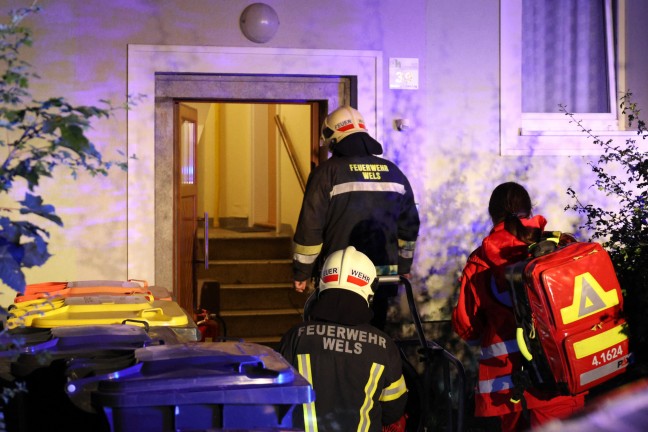 	Brand in einer Wohnung eines Mehrparteienhauses in Wels-Vogelweide fordert eine verletzte Person