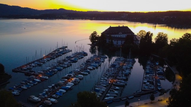 	Schörfling am Attersee: Wasserrettung und Feuerwehr bei Personensuche am Attersee im Einsatz