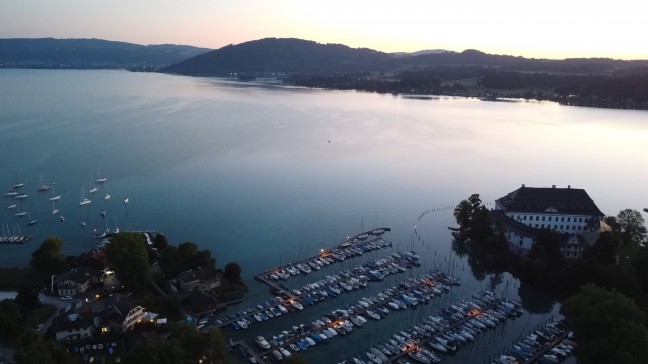 	Schörfling am Attersee: Wasserrettung und Feuerwehr bei Personensuche am Attersee im Einsatz