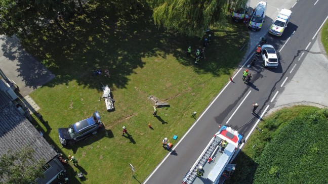 	Schwerer Verkehrsunfall in einem Kreuzungsbereich in Bad Wimsbach-Neydharting fordert zwei Verletzte