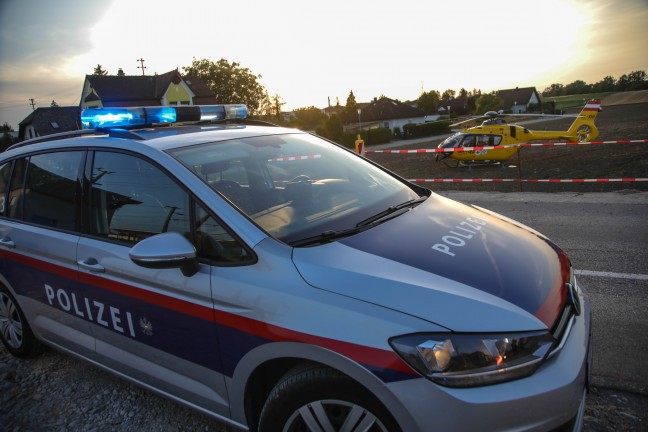 	Notarzthubschrauber, Rettung, Polizei und ÖBB im Bahnhofsbereich in Marchtrenk im Einsatz