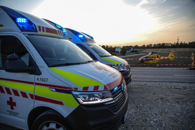 	Notarzthubschrauber, Rettung, Polizei und ÖBB im Bahnhofsbereich in Marchtrenk im Einsatz