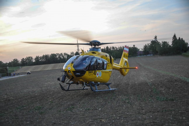 	Notarzthubschrauber, Rettung, Polizei und ÖBB im Bahnhofsbereich in Marchtrenk im Einsatz