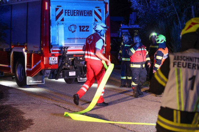 	17 Feuerwehren bei Großbrand eines Wirtshauses in Eschenau im Hausruckkreis im Einsatz