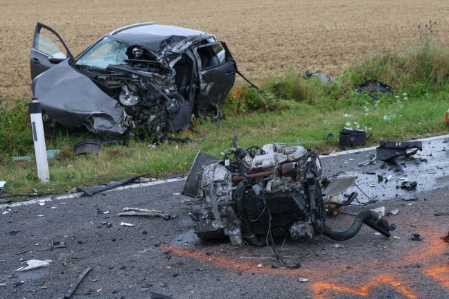 	Folgenschwerer Crash zwischen PKW und LKW auf Voralpenstraße bei Rohr im Kremstal