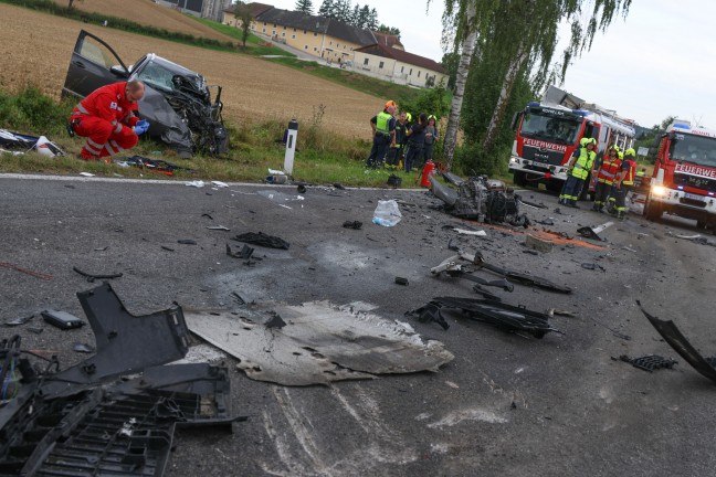 	Folgenschwerer Crash zwischen PKW und LKW auf Voralpenstraße bei Rohr im Kremstal