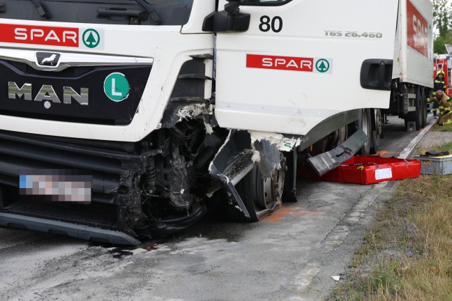 	Folgenschwerer Crash zwischen PKW und LKW auf Voralpenstraße bei Rohr im Kremstal