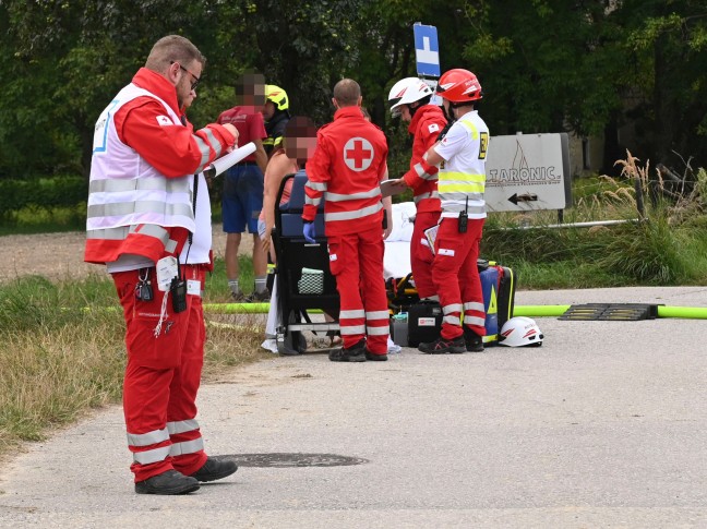 	Heftige Explosion gemeldet: Fünf Verletzte nach größerem Brand in einem Feuerwerkslager in Pupping