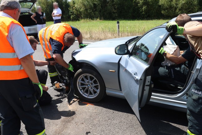 	Streifkollision zweier Autos auf Wiener Straße bei Asten fordert zwei Leichtverletzte