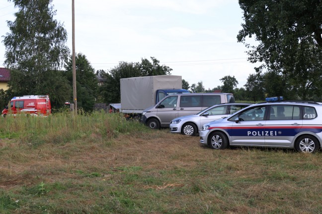 	Entschärfungsdienst und Brandermittler nach Explosion in Feuerwerkslager in Pupping im Einsatz