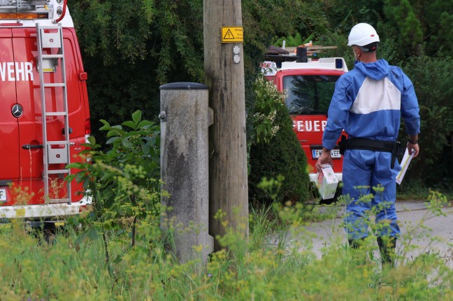 	Entschärfungsdienst und Brandermittler nach Explosion in Feuerwerkslager in Pupping im Einsatz