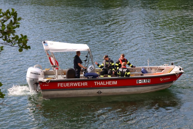 	Personenrettung: Frau in Thalheim bei Wels mit Feuerwehrboot aus der Traun gerettet