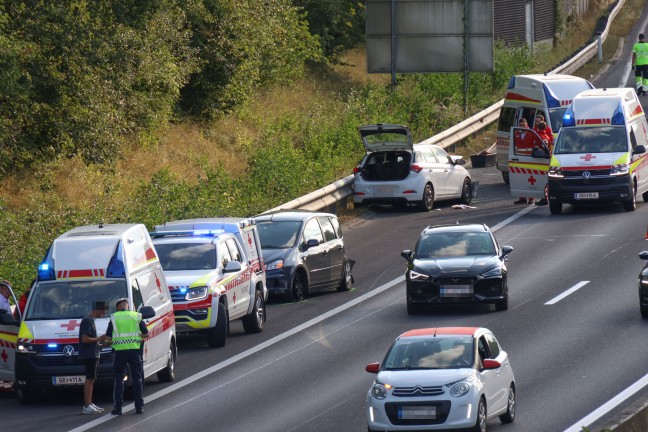 	Schwerer Auffahrunfall auf Innkreisautobahn in Pichl bei Wels fordert drei Verletzte