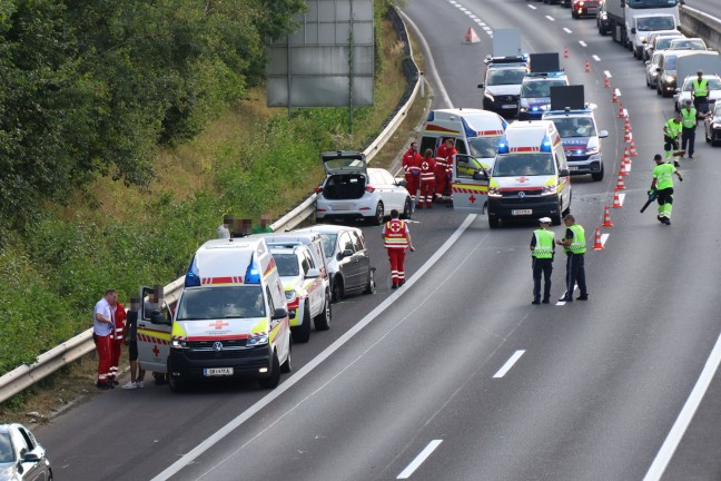 	Schwerer Auffahrunfall auf Innkreisautobahn in Pichl bei Wels fordert drei Verletzte