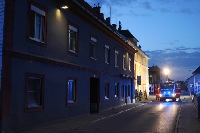 	Brand in einem Wohngebäude in Bad Hall sorgt für nächtlichen Einsatz der Feuerwehr