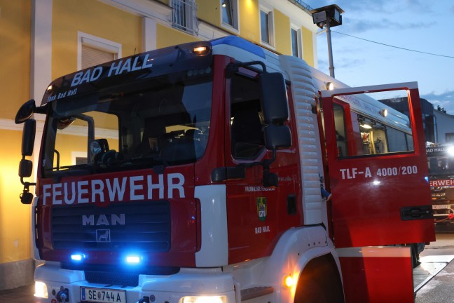 	Brand in einem Wohngebäude in Bad Hall sorgt für nächtlichen Einsatz der Feuerwehr