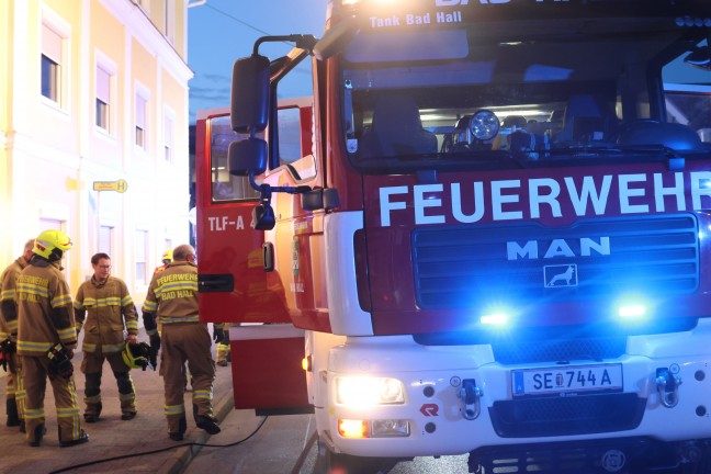 	Brand in einem Wohngebäude in Bad Hall sorgt für nächtlichen Einsatz der Feuerwehr