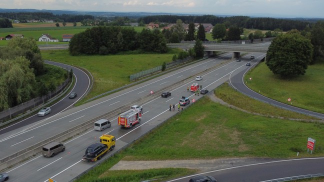 	Auffahrunfall auf Westautobahn bei Regau löste kurzzeitig größeren Einsatz aus