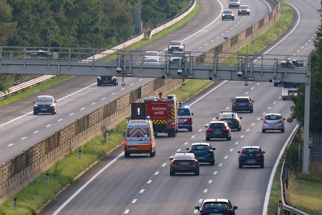 	Verkehrsunfall auf Westautobahn bei Seewalchen am Attersee endet glimpflich