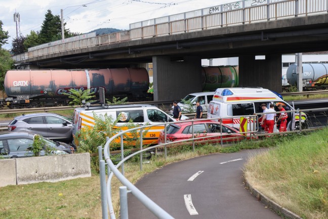 	Person auf Mühlkreisautobahn in Linz-Kaplanhof von LKW erfasst und dabei tödlich verletzt