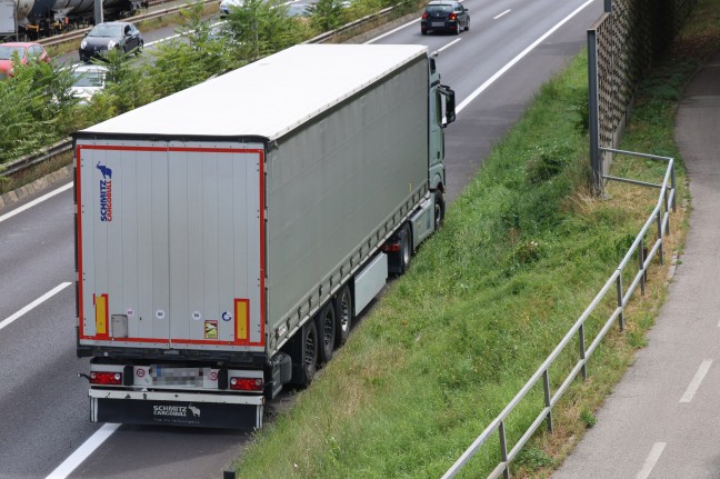 	Person auf Mühlkreisautobahn in Linz-Kaplanhof von LKW erfasst und dabei tödlich verletzt