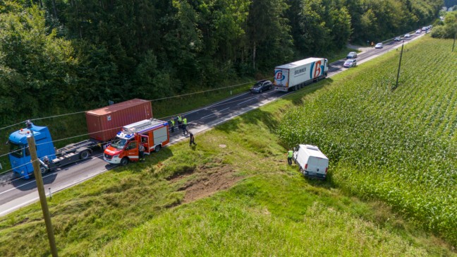 	Kollision zwischen LKW und Kleintransporter auf Lamprechtshausener Straße bei Handenberg