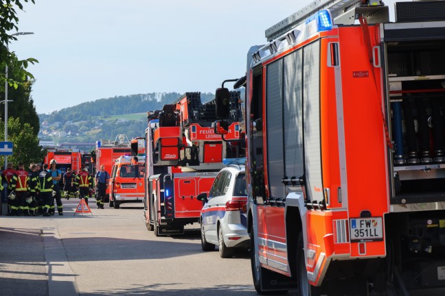 	Ausgedehnter Wohnungsbrand in einer Wohnanlage in Leonding sorgte für Einsatz dreier Feuerwehren