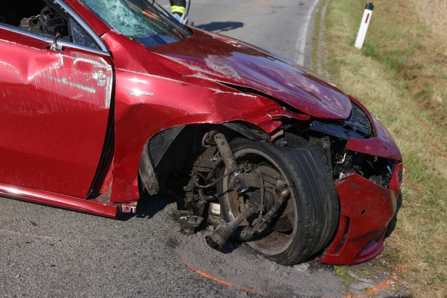 	Schwerer Verkehrsunfall mit Fahrzeugüberschlag bei Taiskirchen im Innkreis fordert einen Verletzten