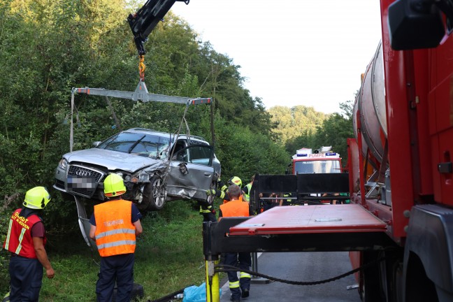 	Unfall mit drei beteiligten Fahrzeugen auf Nibelungenstraße bei Hartkirchen