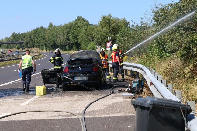 	Auto stand auf Innkreisautobahn bei Meggenhofen in Vollbrand