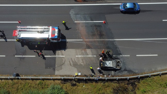 	Auto stand auf Innkreisautobahn bei Meggenhofen in Vollbrand