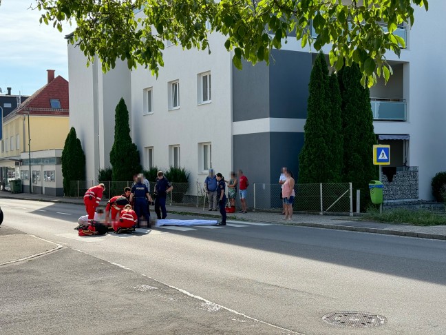 	Notarzthubschrauber nach Unfall auf Zebrastreifen in Stadl-Paura im Einsatz