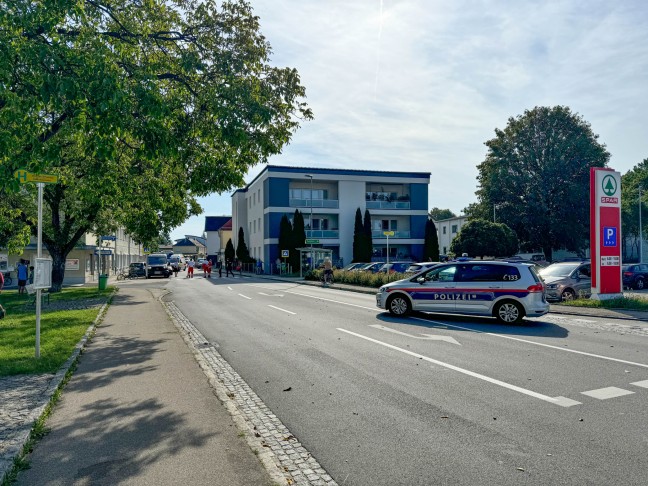 	Notarzthubschrauber nach Unfall auf Zebrastreifen in Stadl-Paura im Einsatz