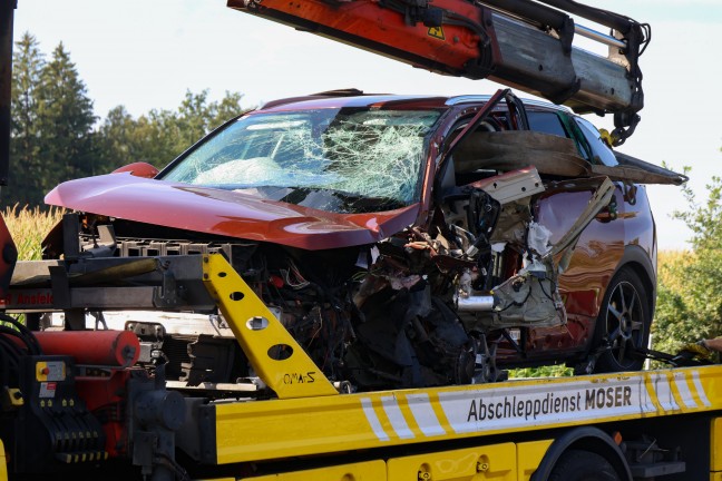 	Menschenrettung nach schwerem Verkehrsunfall am Knoten Voralpenkreuz bei Sattledt