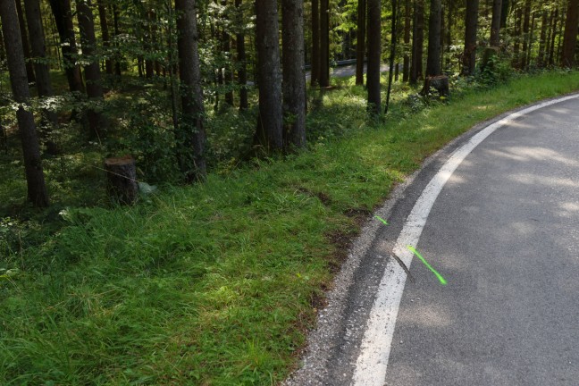 	Tödlicher Motorradunfall: 49-Jähriger prallte bei Altmünster in einer Kehre mit Kopf gegen Baum