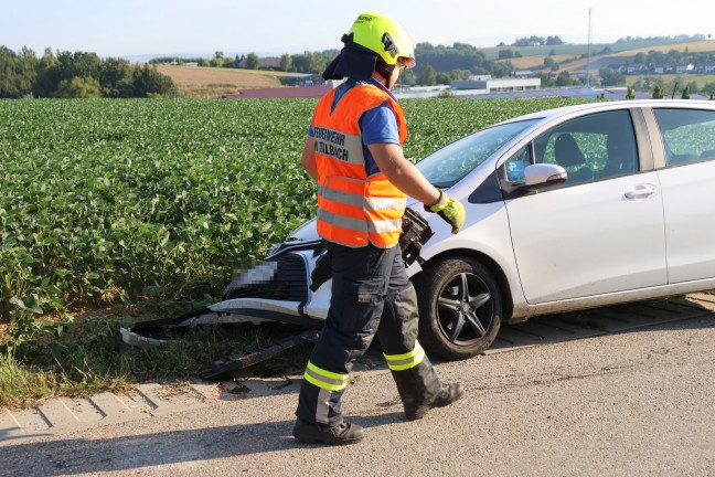 	Verkehrsunfall zwischen PKW und Traktor in Thalheim bei Wels endet glimpflich