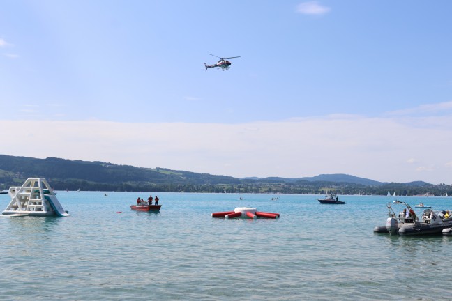 	Weyregg am Attersee: Großeinsatz mit Tauchern und Booten bei Suche nach vermisstem Kind im Attersee